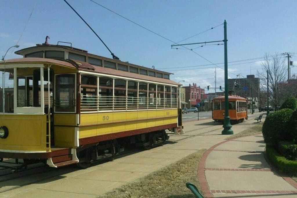 Old Fort Loft King & Queen Suites Nearest Accomodation To Marshals Museum Power Your Ev For Free! Fort Smith Bagian luar foto